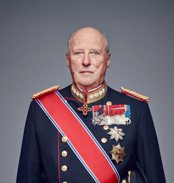 H.M.Kong Harald V @kongehuset